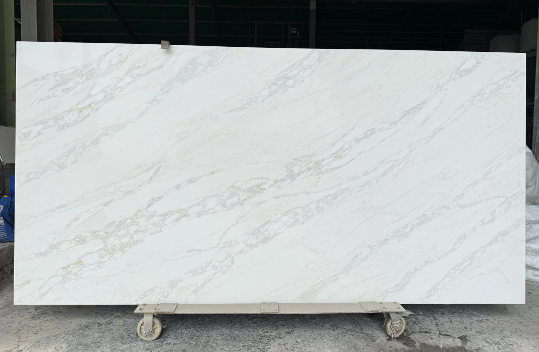 D7126 Bright Statuario